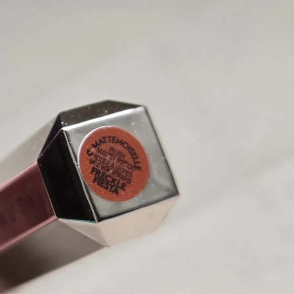 Fenty Mademoiselle Plush Matte Lipstick Freckle Fiesta - Picture 5 of 6
